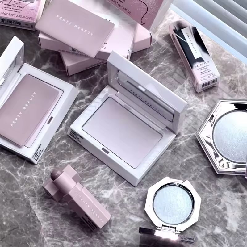 Fenty Beauty Makeup Set Highli - đánh giá và giá Fenty Beauty Makeup Highlighter