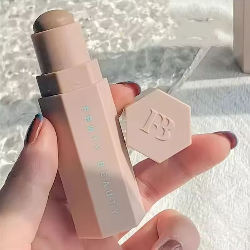 Fenty Beauty Portable Bronzer  - đánh giá và giá Fenty Beauty Makeup Highlighter