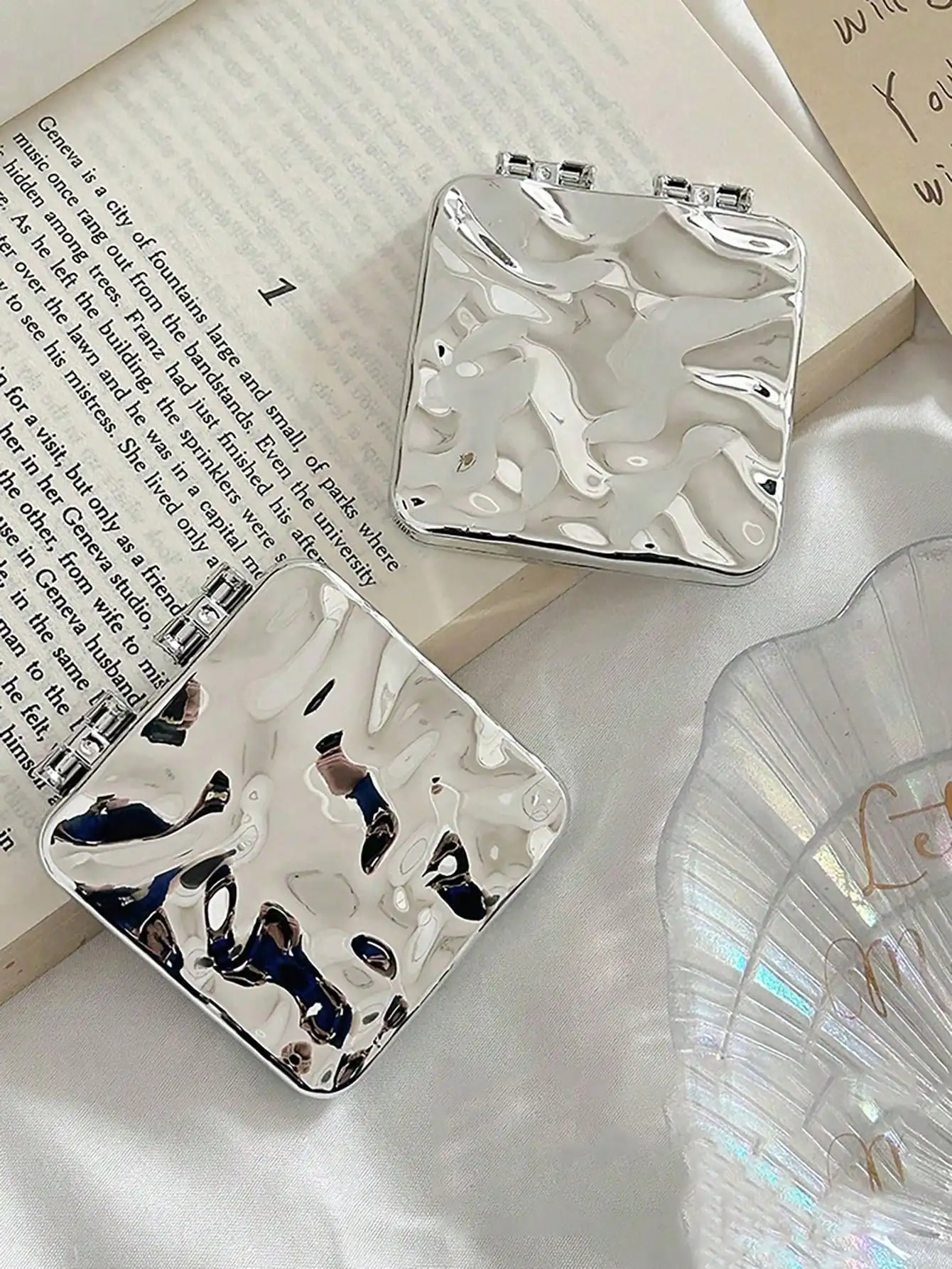 Portable Folding Makeup Mirror - đánh giá và giá Makeup Beauty Y2K Style